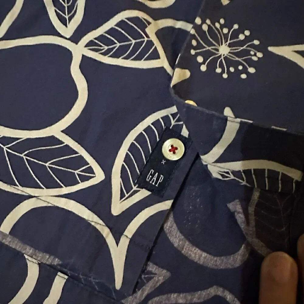 Gap Boys New With Tags Blue Hawaiian Floral Button up Navy Shirt Size XS 4